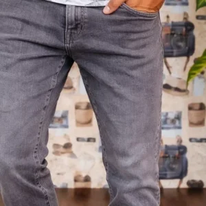 Men's Slim Fit Black Denim Jeans – Stretch Fabric Everyday Essential