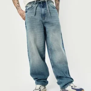 Mariner's Ledger – Premium Light-Wash Wide-Leg Jean